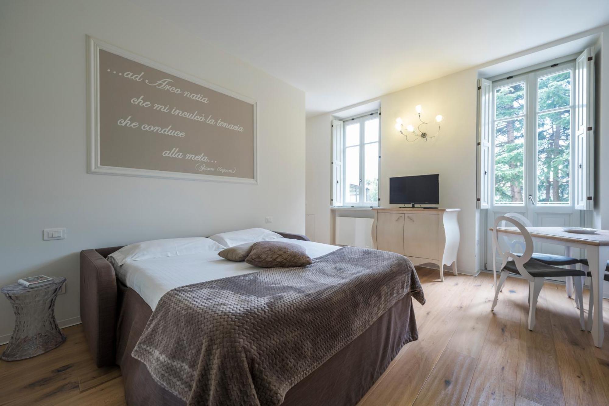 Villa Italia Luxury Suites And Apartments Arco Exteriör bild